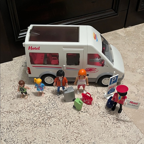 Playmobil Other - Playmobil Hotel Shuttle Van with Figures (5267) - all pieces included